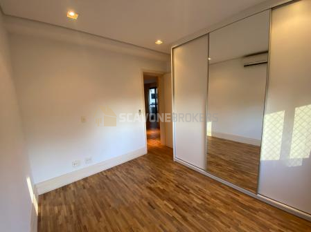 Apartamento para locação com 226m² e 4 suítes no Villaggio Panamby com linda vista