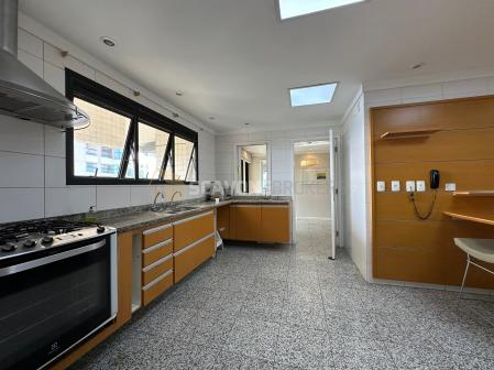 Apartamento para locação com 400m² e 4 suítes no Villaggio Panamby em andar alto - São Paulo SP