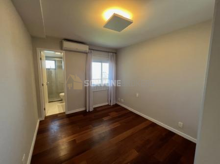 Apartamento para locação com 207m² e 4 suítes no Villaggio Panamby em andar alto- São Paulo SP