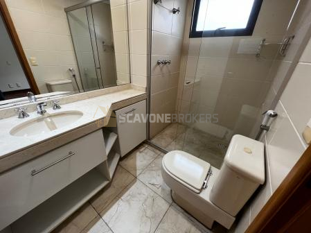 Apartamento para locação com 241 m² e 4 suítes no Villaggio Panamby com linda vista