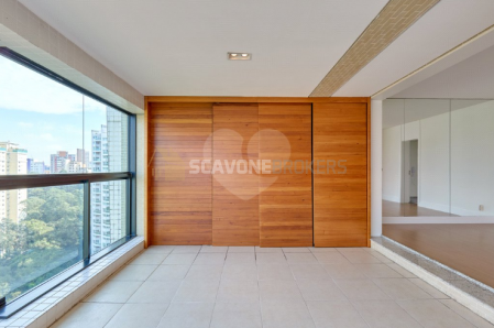 Cobertura para venda ou locação no Villaggio Panamby, 415m² e 4 suítes - São Paulo SP