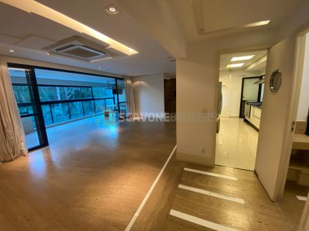 Apartamento para locação com 226m² e 4 suítes no Villaggio Panamby com linda vista