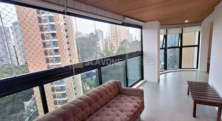 Apartamento para locação no Villaggio Panamby, 160m², com 3 suítes em andar alto - São Paulo SP