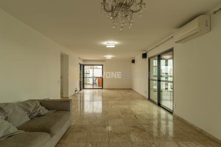 Cobertura para venda ou locação com 300 m² e 3 suítes no Villaggio Panamby - São Paulo SP