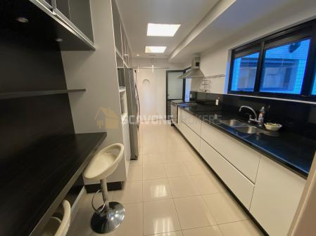 Apartamento para locação com 226m² e 4 suítes no Villaggio Panamby com linda vista