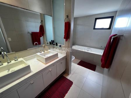 Apartamento locação no Villaggio Panamby com 4 suítes sendo 226 m² em andar alto