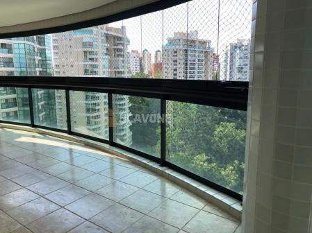 Apartamento para locação com 400m² e 4 suítes no Villaggio Panamby - São Paulo SP