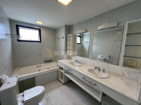 Apartamento para venda ou locação no Villaggio Panamby com 241m² e 4 suítes - São Paulo SP