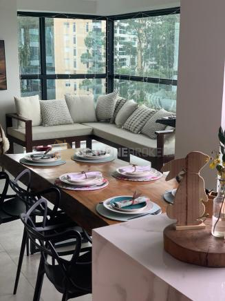Apartamento para venda ou locação com 241m² e 4 suítes no Villaggio Panamby - São Paulo SP