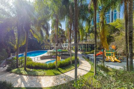 Apartamento para venda com 241m² e 3 suítes em andar alto no Villaggio Panamby - São Paulo SP