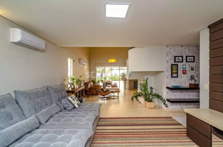 Casa de alto padrão com 3 suítes para venda ou locação no Condomínio Quinta do Golfe em Ribeirão Preto