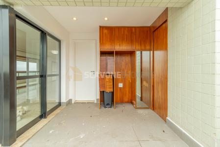 Cobertura para venda ou locação com 300 m² e 3 suítes no Villaggio Panamby - São Paulo SP