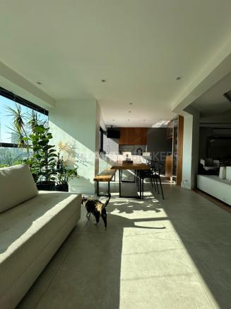 Apartamento para venda ou locação com 241m² e 4 suítes no Villaggio Panamby - São Paulo SP