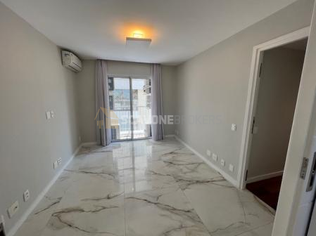Apartamento para locação com 207m² e 4 suítes no Villaggio Panamby em andar alto- São Paulo SP