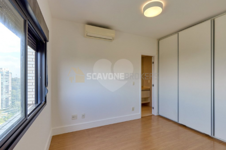 Cobertura para venda ou locação no Villaggio Panamby, 415m² e 4 suítes - São Paulo SP