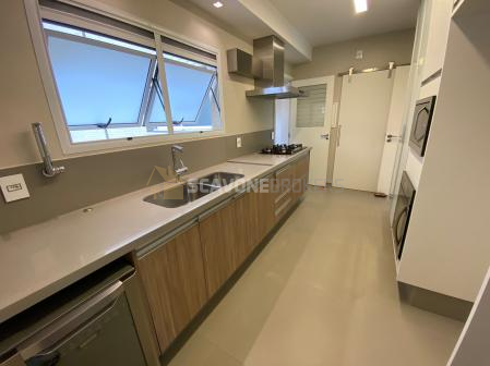 Apartamento para venda ou locação com 208m² no Villaggio Panamby - São Paulo SP