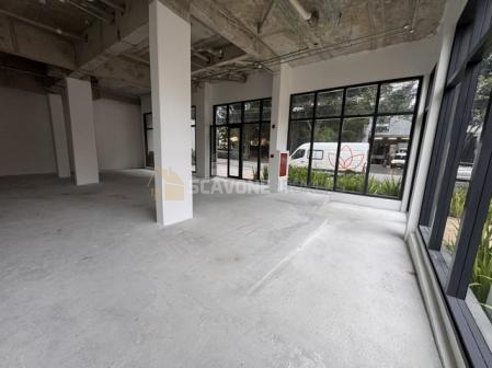 Loja de rua de frente do Grand Habitarte com 225m² aproveitáveis no Brooklin - São Paulo SP