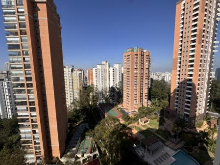 Apartamento no Voo do Tangará com 240m² e 3 suítes para locação no Panamby, São Paulo - SP